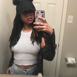 Meet your Posher, Madeline